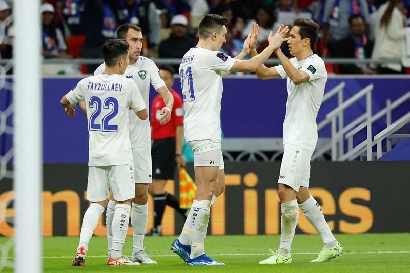 Uzbekistan hoàn toàn áp đảo Ấn Độ (Ảnh: Getty).