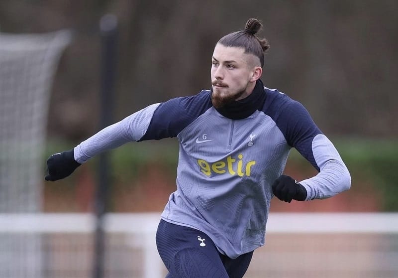 Radu Dragusin mới gia nhập Tottenham cách đây ít ngày.