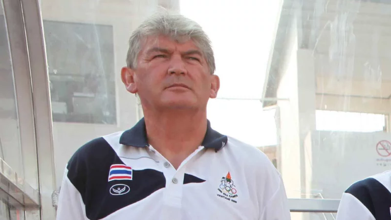 Ông Darby từng dẫn dắt U23 cũng như ĐT Thái Lan (Ảnh: Goal.com)