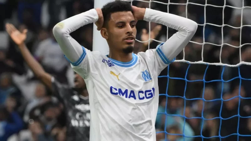 Marseille rơi điểm trên sân nhà