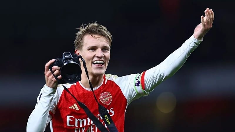 Cựu sao Arsenal 'xâu xé' Odegaard, tiến cử Rice làm đội trưởng