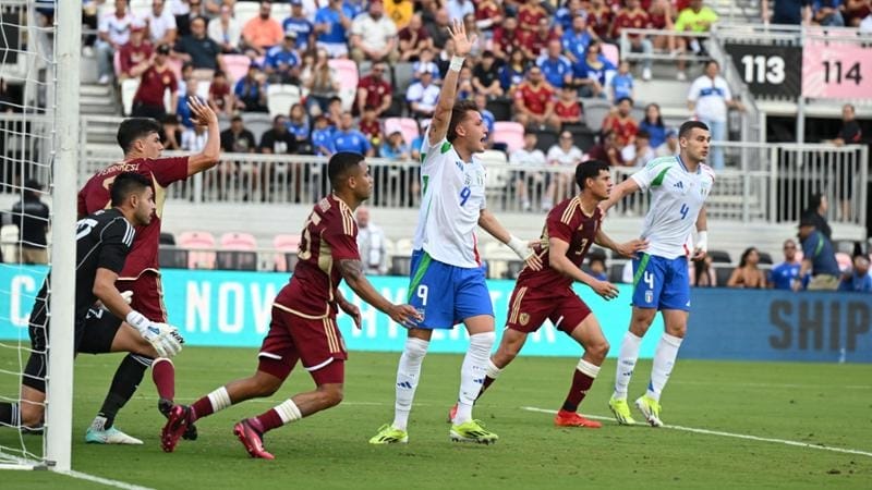 Người hùng Retegui giúp Italia có chiến thắng