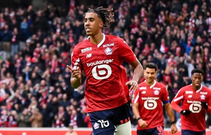 Real Madrid muốn chiêu mộ trung vệ trẻ Leny Yoro.