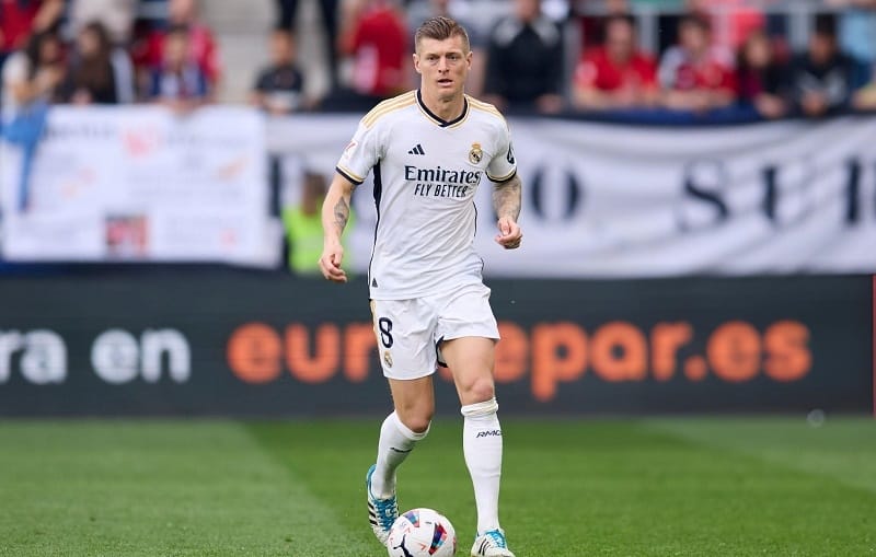 Kroos sẽ tiếp tục gắn bó với Real Madrid.