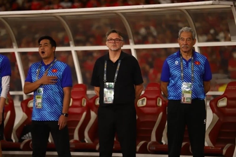 HLV Troussier ra đi, truyền thông Hàn Quốc ngả mũ trước VFF