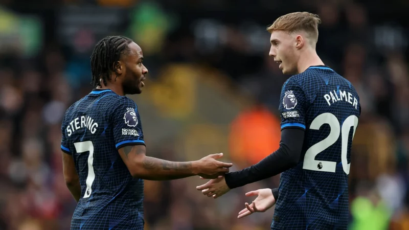 Đỉnh cao Cole Palmer, vực sâu Raheem Sterling