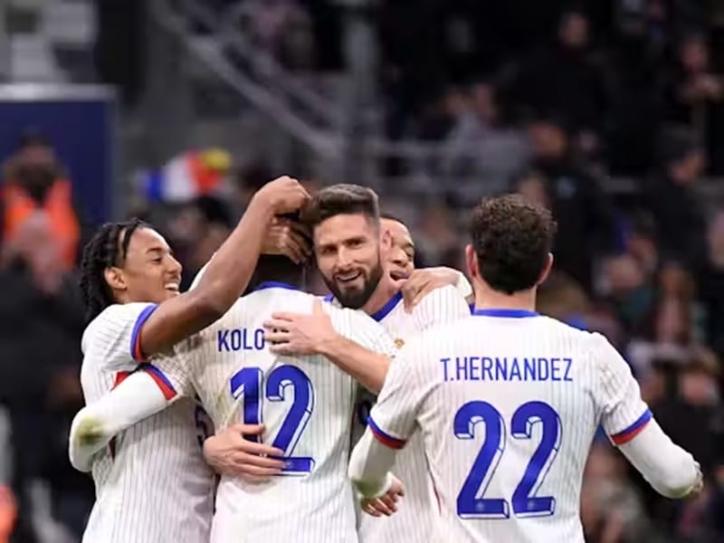 Pháp có chiến thắng trên sân nhà.