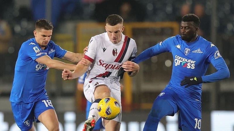 Bologna hạ Empoli với bàn thắng ở phút 90+4