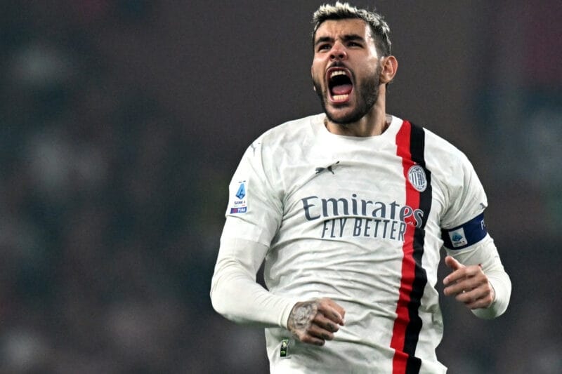 Theo được Bayern nhắm đến