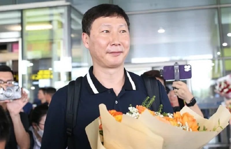 HLV Kim Sang Sik hiện chưa sử dụng mạng xã hội (Ảnh: VFF).