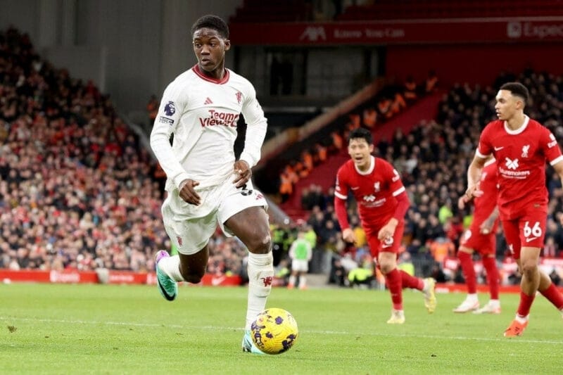 Sự chững chạc và ổn định khó tin của Mainoo