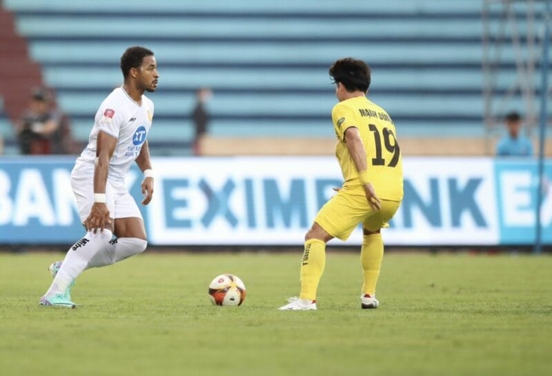 Nam Định nhận án phạt nguội sau trận thua Hải Phòng