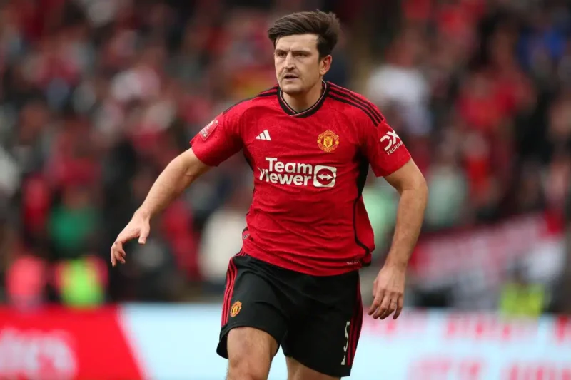 Trung vệ Harry Maguire không may dính chấn thương.