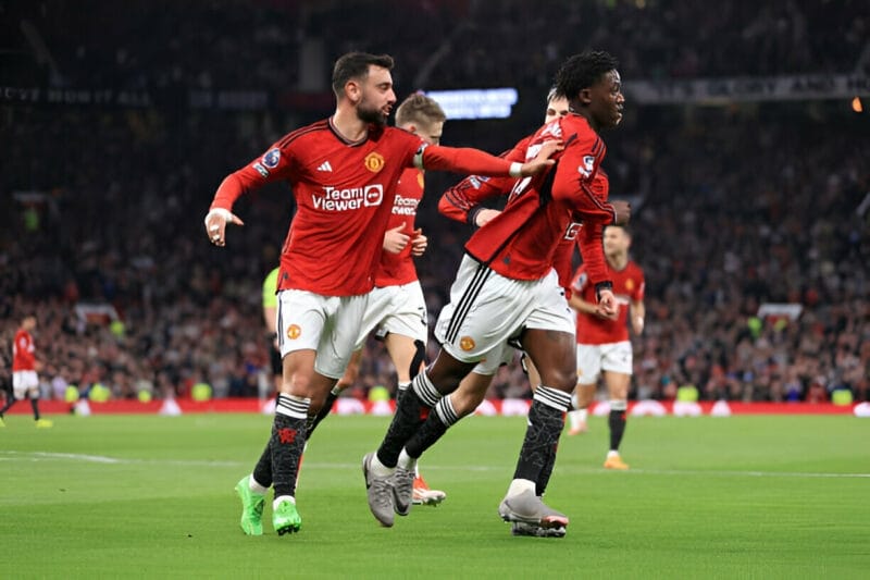 Mainoo mở tỷ số cho MU (Ảnh: Getty).