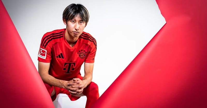 Hiroki Ito thuận chân trái và có thể thi đấu ở cả vị trí trung vệ lẫn hậu vệ cánh.