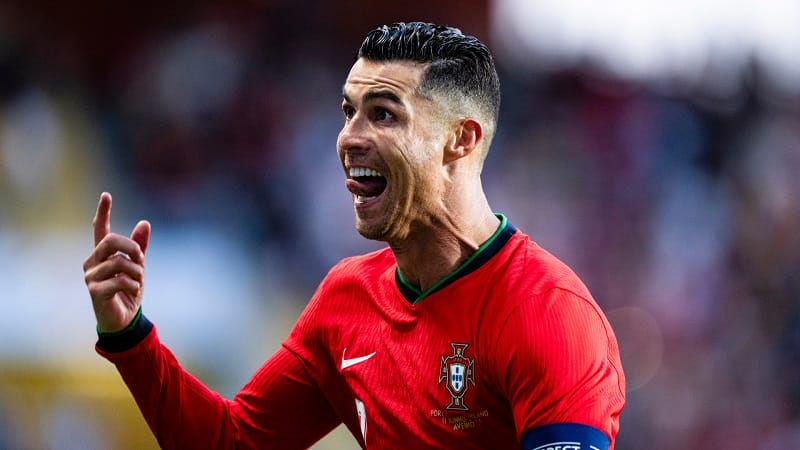 CR7 chưa muốn dừng lại