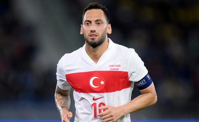 Calhanoglu và Thổ Nhĩ Kỳ ra quân.