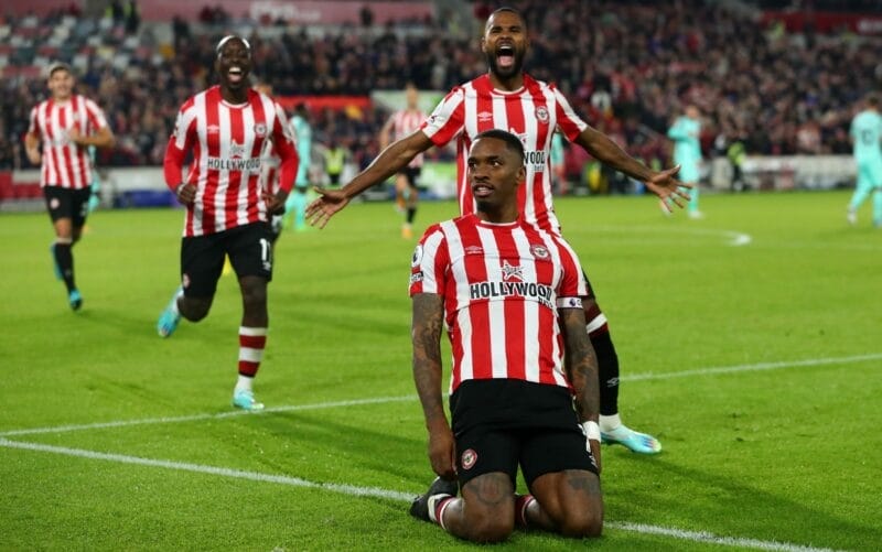 Toney là mẫu tiền đạo toàn diện, có thể làm tất cả.