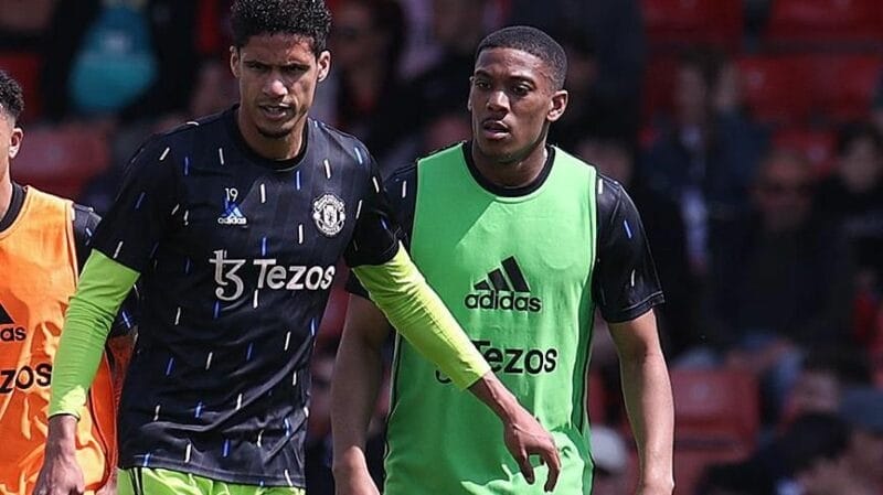 Bộ đôi người Pháp là Varane và Martial đã rời đi