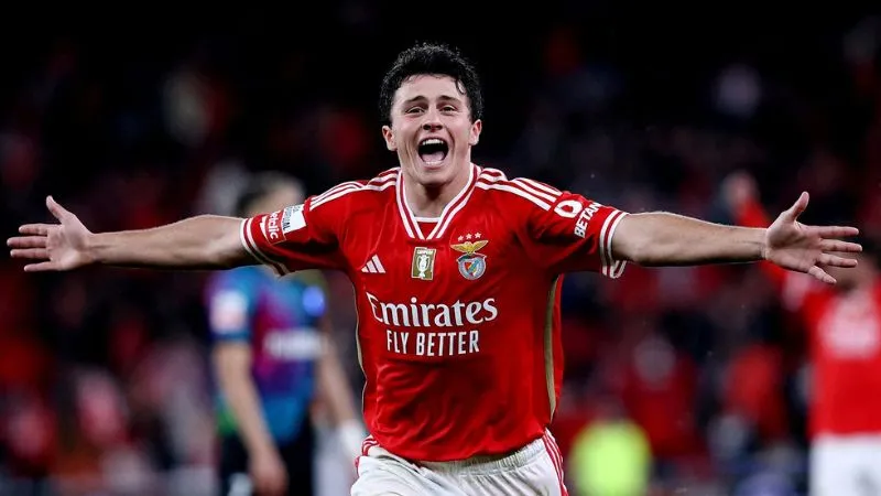 Giải mã João Neves - Mục tiêu mà MU, PSG và Man City nhắm đến có gì đặc biệt?