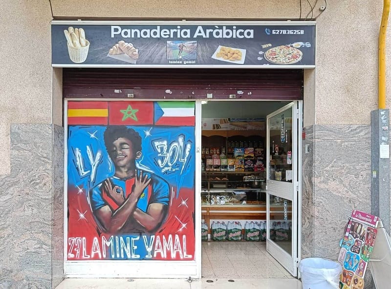 Yamal ăn mừng với ký hiệu 304 – tượng trưng cho 3 số cuối trong mã bưu chính địa phương: 08304