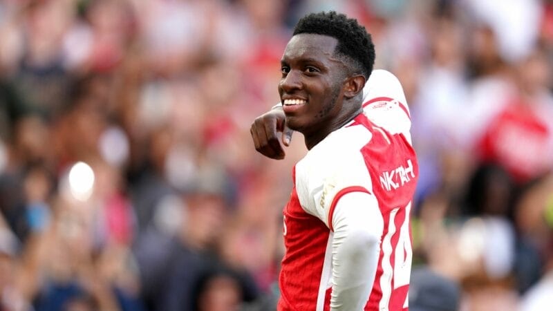 Arsenal sắp chia tay bộ đôi người Anh