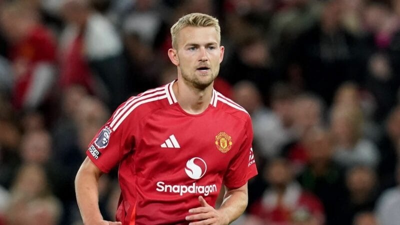 De Ligt từ chối Barca và PSG để đến Man United