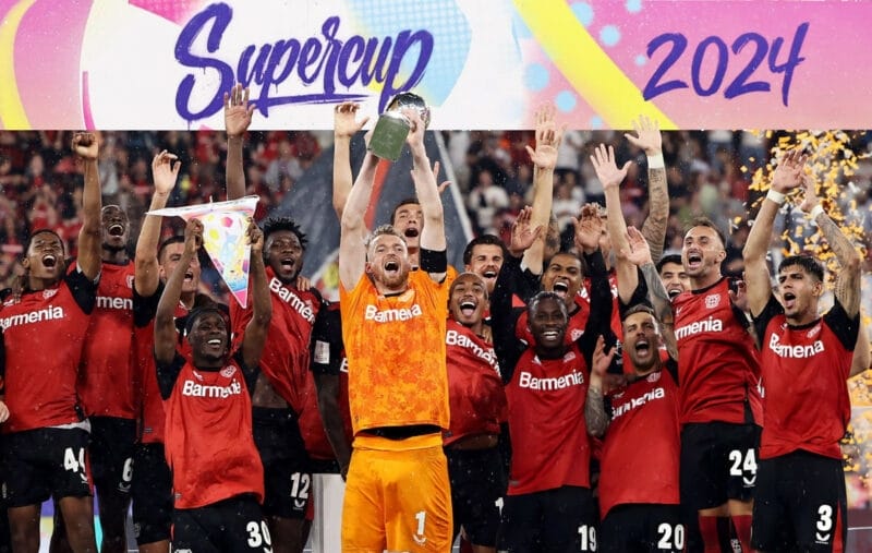 Bayer Leverkusen giành siêu cúp Đức.