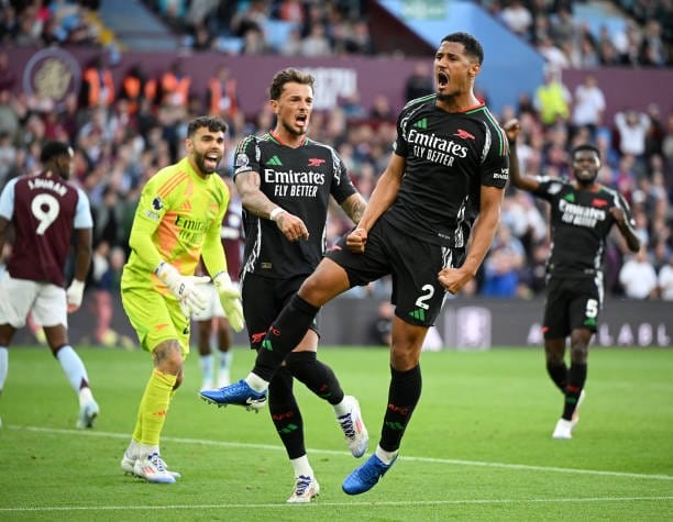 Saliba và Raya tạo tiền đề cho Arsenal vượt ải Villa Park