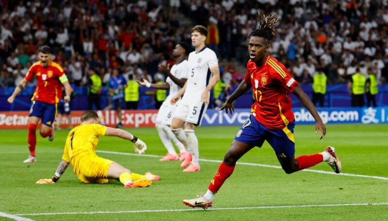 Tây Ban Nha đang sở hữu lực lượng và lối chơi quá vượt trội