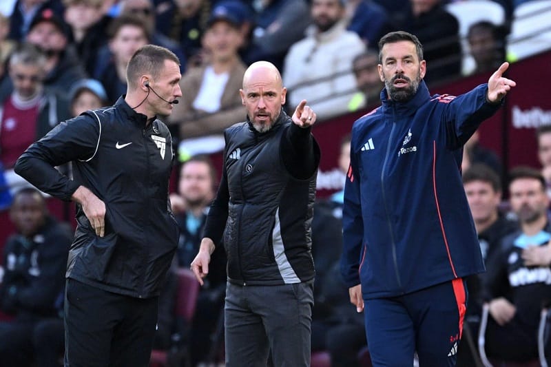 Ten Hag chỉ trích VAR