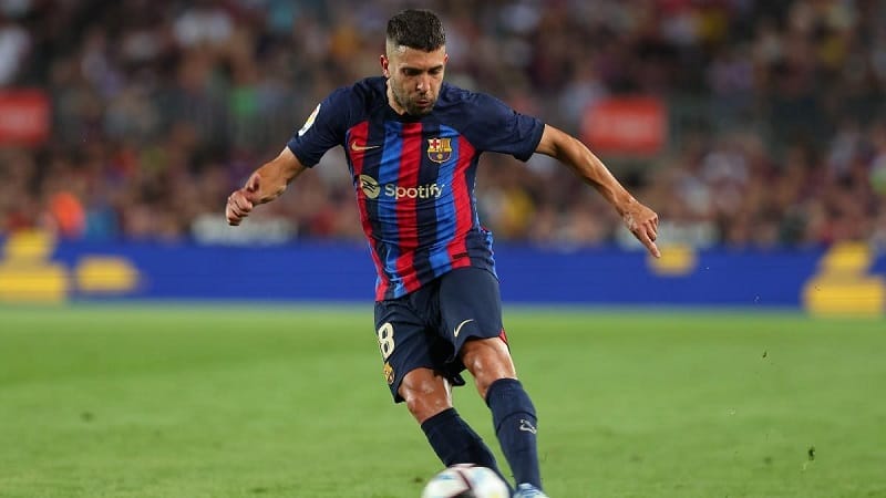 Alba từng làm mưa làm gió bên hành lang trái