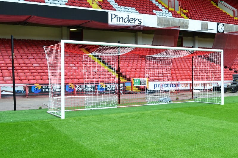 Khung thành sân 11 người