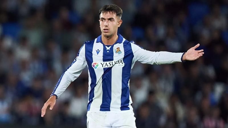 Zubimendi không gia nhập Liverpool vào mùa hè