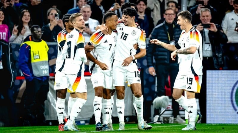 ĐT Đức sớm vượt qua vòng bảng.