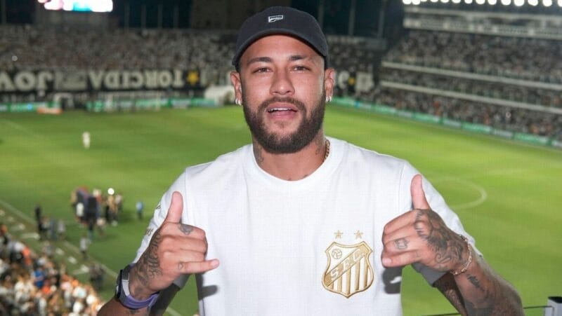 Neymar trở lại Santos