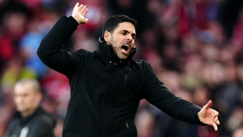 HLV Mikel Arteta thất vọng vì Arsenal để thua trước West Ham.