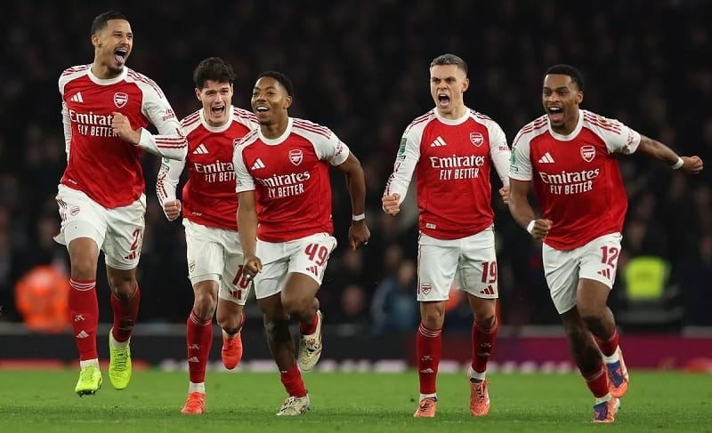 Saliba và Arsenal vừa đi tiếp tại Carabao Cup