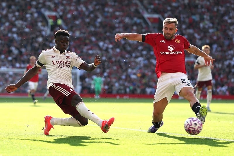 Arsenal đã hạ Man United ở lượt đi mùa này