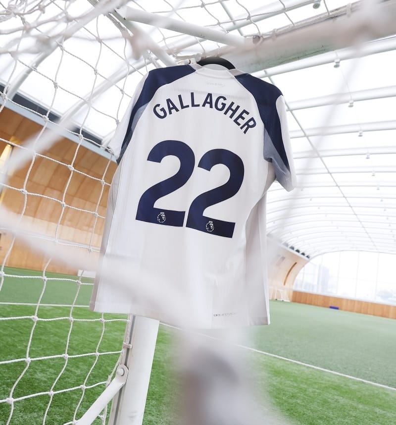 Gallagher khoác áo 22 tại Tottenham