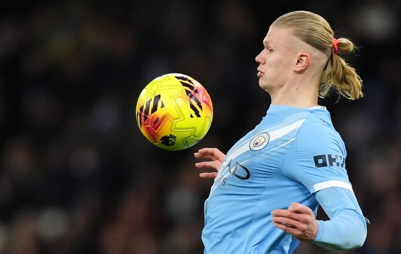 Haaland đi vào lịch sử Premier League trong trận hòa của Man City