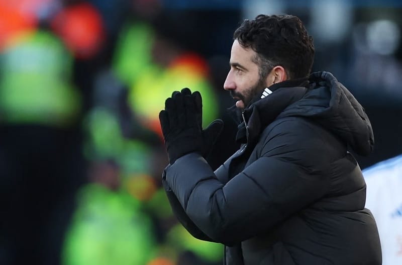 Man United đạt cột mốc buồn ở trận hòa Leeds United 