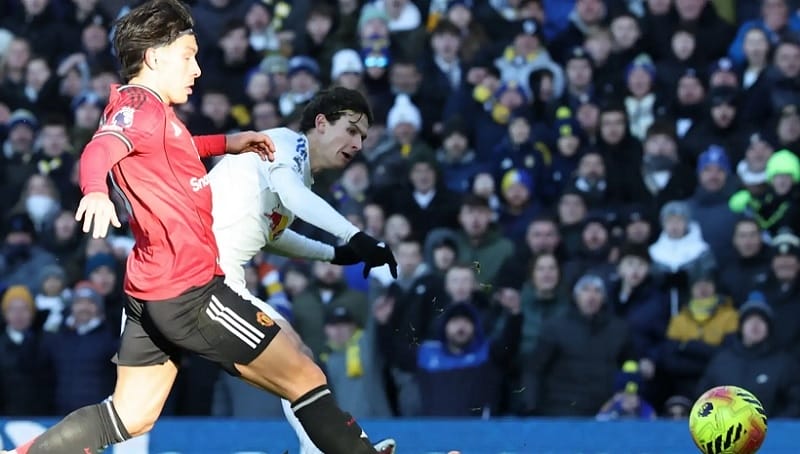 Man United lại không thể giữ sạch lưới